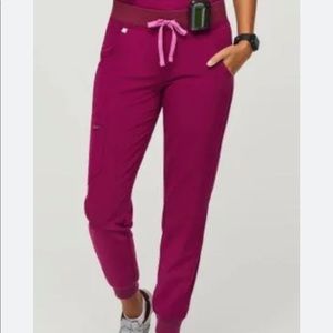 FIGS Dark Magenta Zamora • Small Petitie